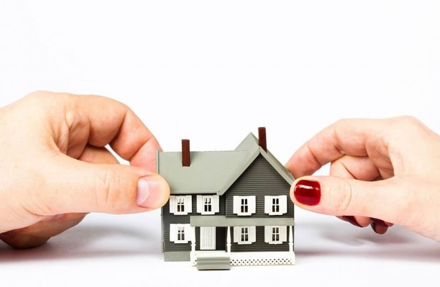 Как правильно оформить брачный контракт, чтобы защитить свою недвижимость